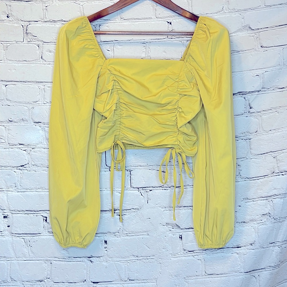Peach Green Cropped Long Sleeve Cinched Front Top Size Small Excellent Condition